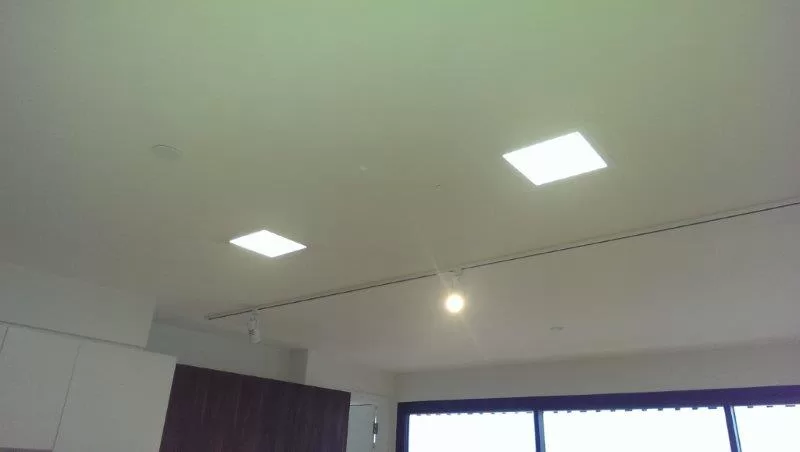 2x SLW-295-295 - ceiling lights